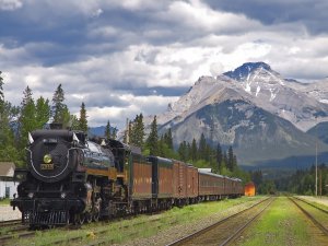 Train_Station_Banff_National_Park_Alberta_G3ctjyTKE77r.jpg