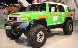 112_2006_sema_01z+2007_toyota_ultimate_fj_cruiser+front_view.jpg